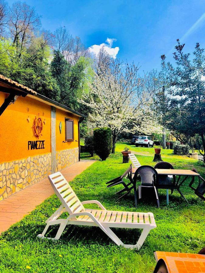 Agriturismo Pianezze Villa Grotte di Castro Luaran gambar