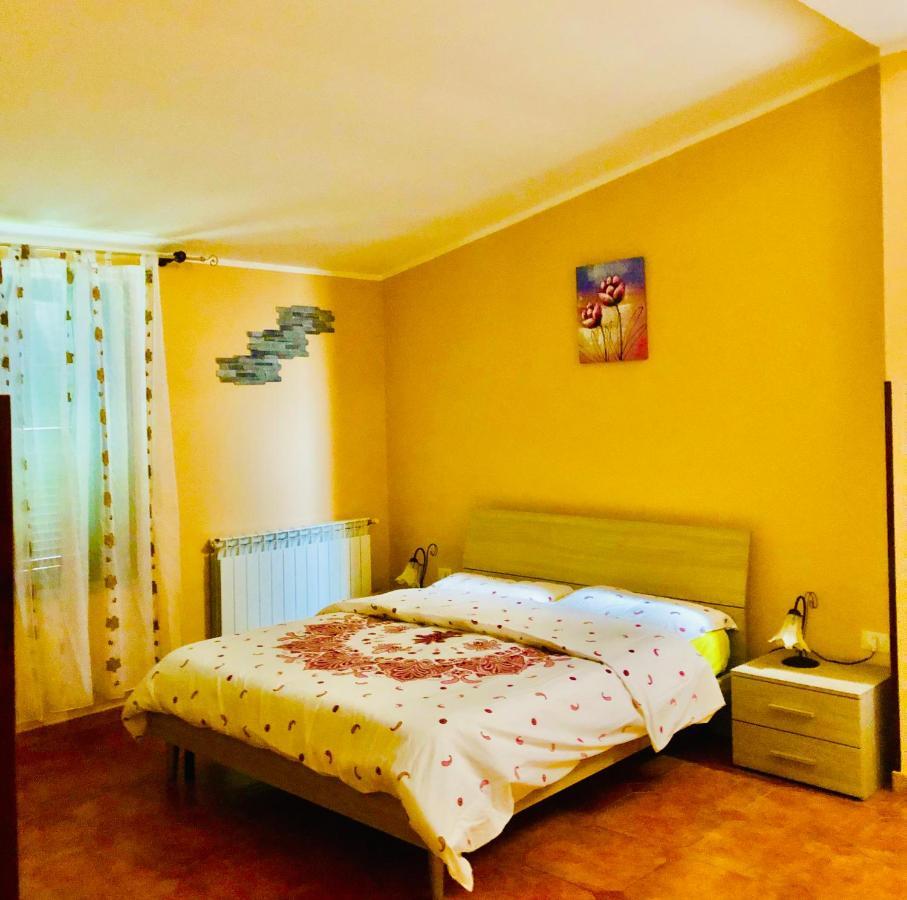Agriturismo Pianezze Villa Grotte di Castro Luaran gambar