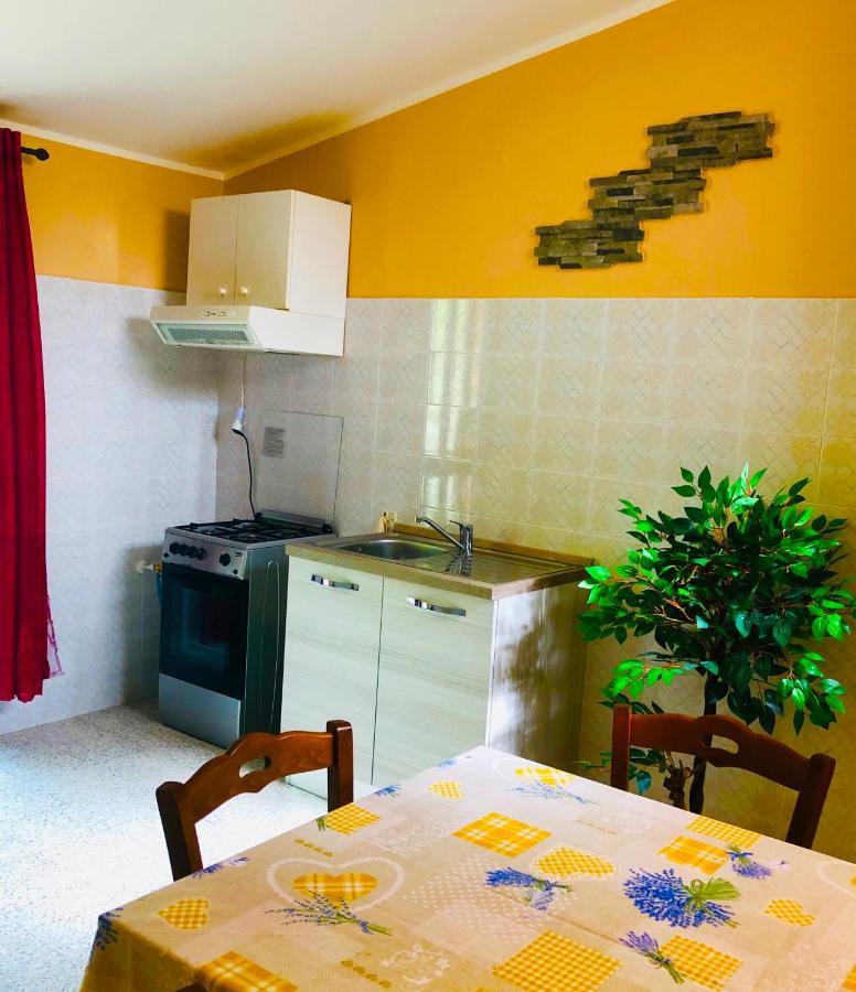 Agriturismo Pianezze Villa Grotte di Castro Luaran gambar