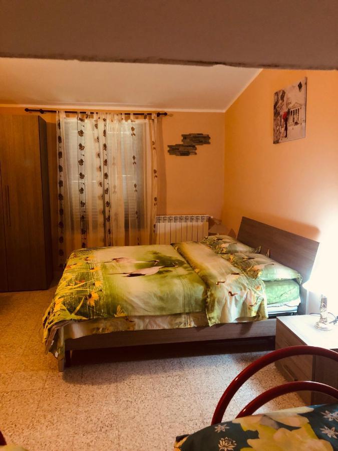 Agriturismo Pianezze Villa Grotte di Castro Luaran gambar