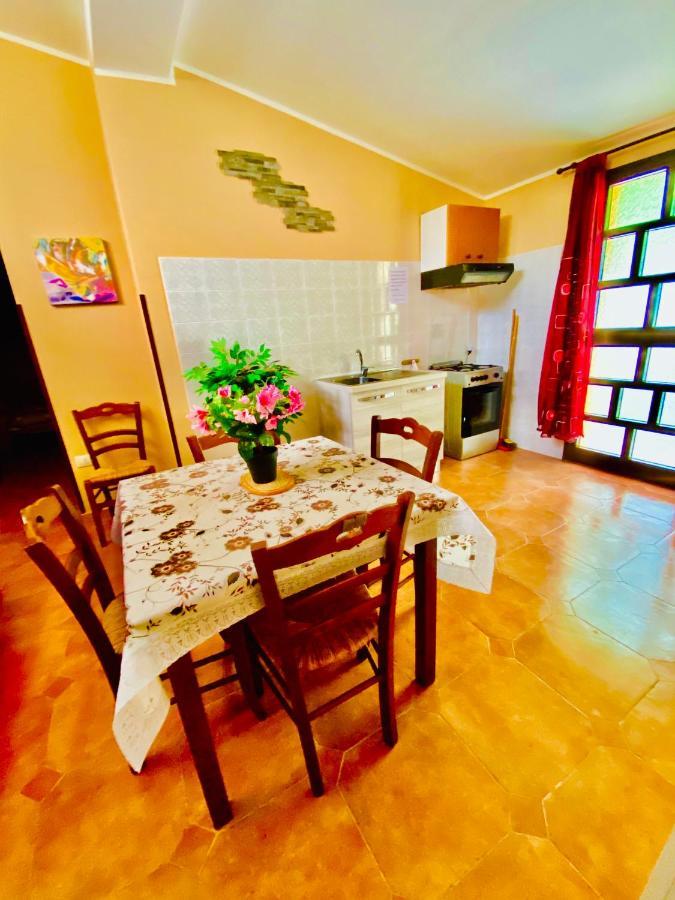 Agriturismo Pianezze Villa Grotte di Castro Luaran gambar
